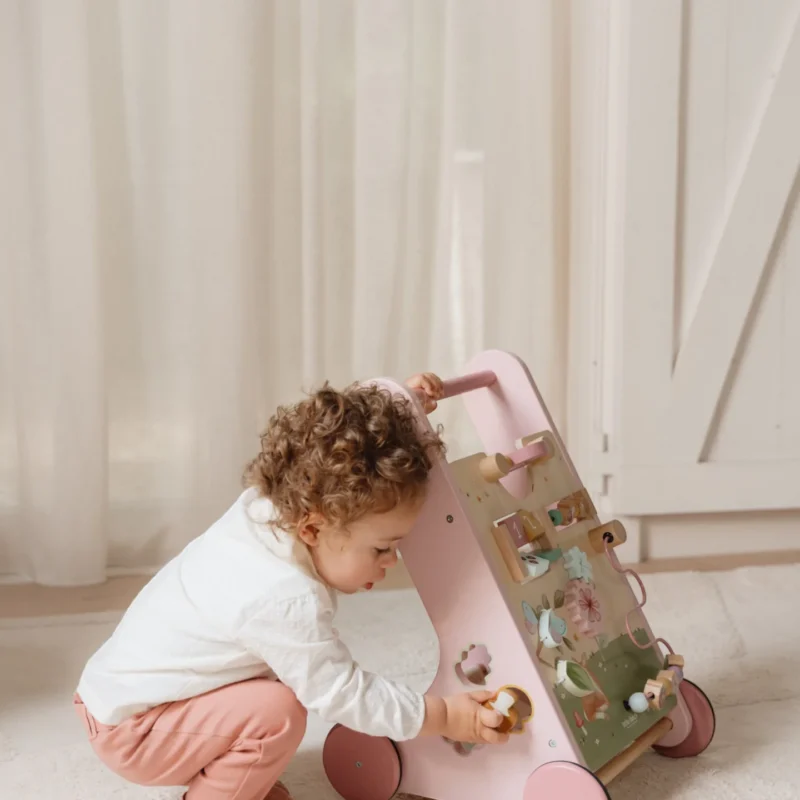 LITTLE DUTCH ΚΑΡΟΤΣΙ-ΠΕΡΠΑΤΗΣΤΡΑ ΔΡΑΣΤΗΡΙΟΤΗΤΩΝ FAIRY GARDEN FSC - Image 4