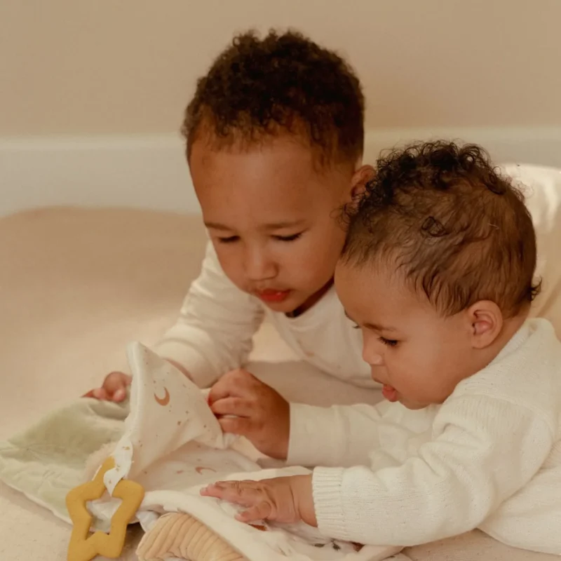 LITTLE DUTCH ΥΦΑΣΜΑΤΙΝΟ ΒΙΒΛΙΑΡΑΚΙ ΔΡΑΣΤΗΡΙΟΤΗΤΩΝ NEWBORN NATURALS GRS - Image 2